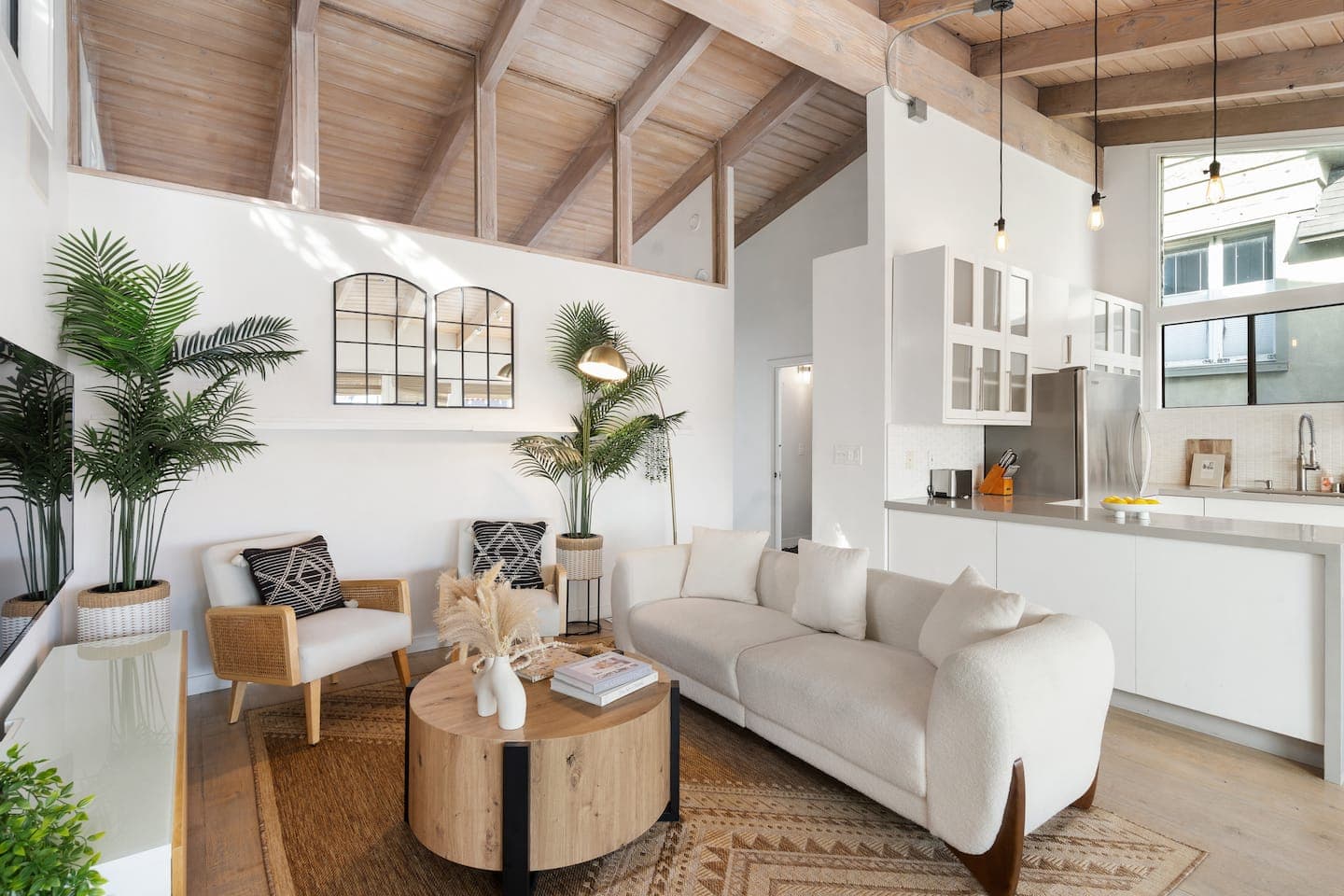 Luxe Retreat by the Beach, photo 1 of 80